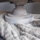 Houten schaal op voet detail voet